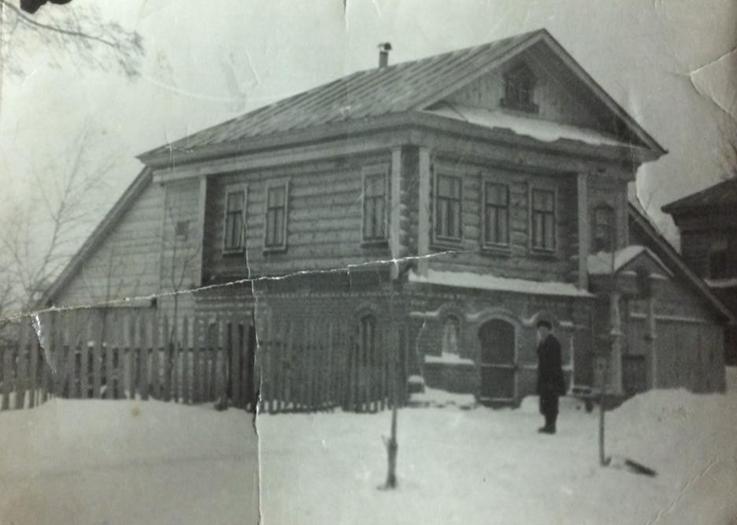 Дом Белоголовцева И.А., построенный своими руками в 1961 году.