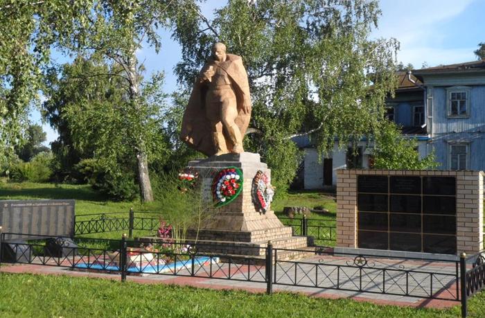Памятник в деревни Турбанка 2016 год.